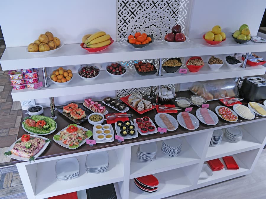 Daily continental breakfast (USD 5 per person)