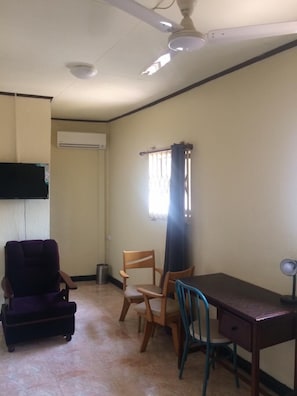 Habitació Deluxe, 1 llit de matrimoni, no fumadors | Equipament de l'habitació