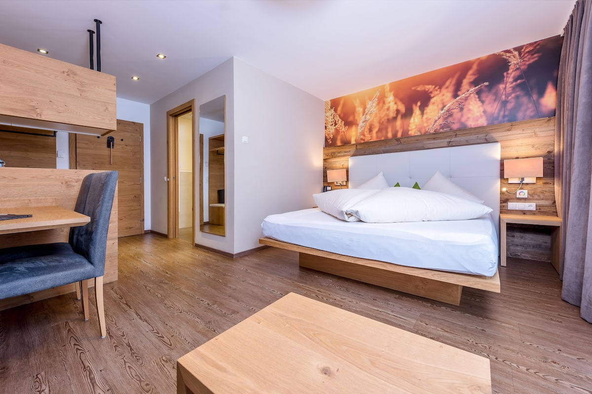 Standard Studio, Mountain View | In-room safe, desk, soundproofing, free WiFi