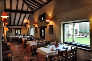 Free daily continental breakfast - La Tejera De Fausto (Santiuste de Pedraza)
