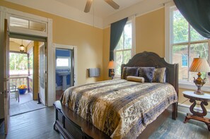 Signature Room, 1 Queen Bed, Non Smoking | Blackout curtains, iron/ironing board, free WiFi, bed sheets - The Mardi Gras House (Mobile)