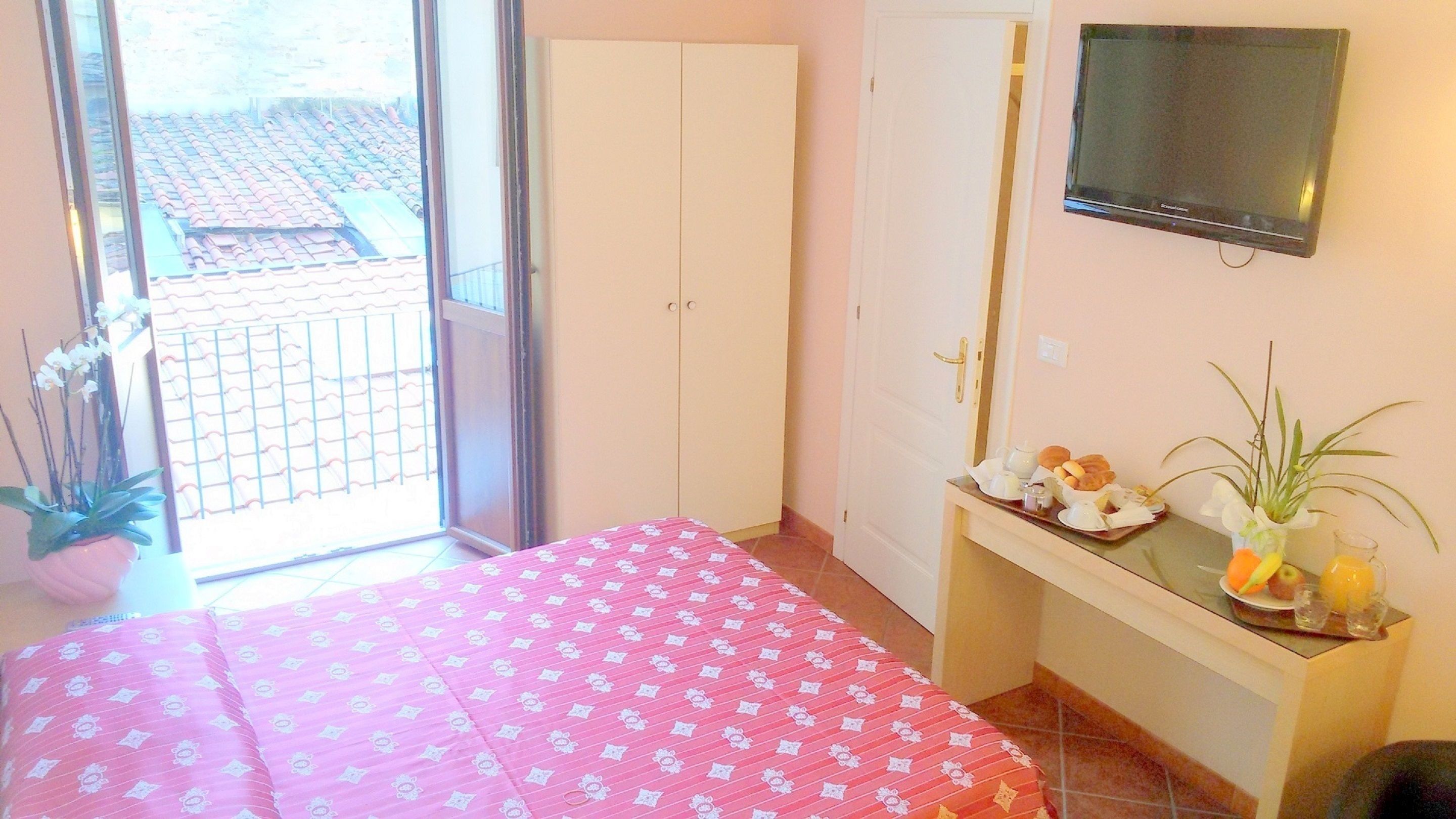 comfort double room, 1 king bed | 1 bedroom, frette italian sheets, premium bedding, select comfort beds