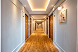Hallway - Penyos Service Apartment (Bangkok)