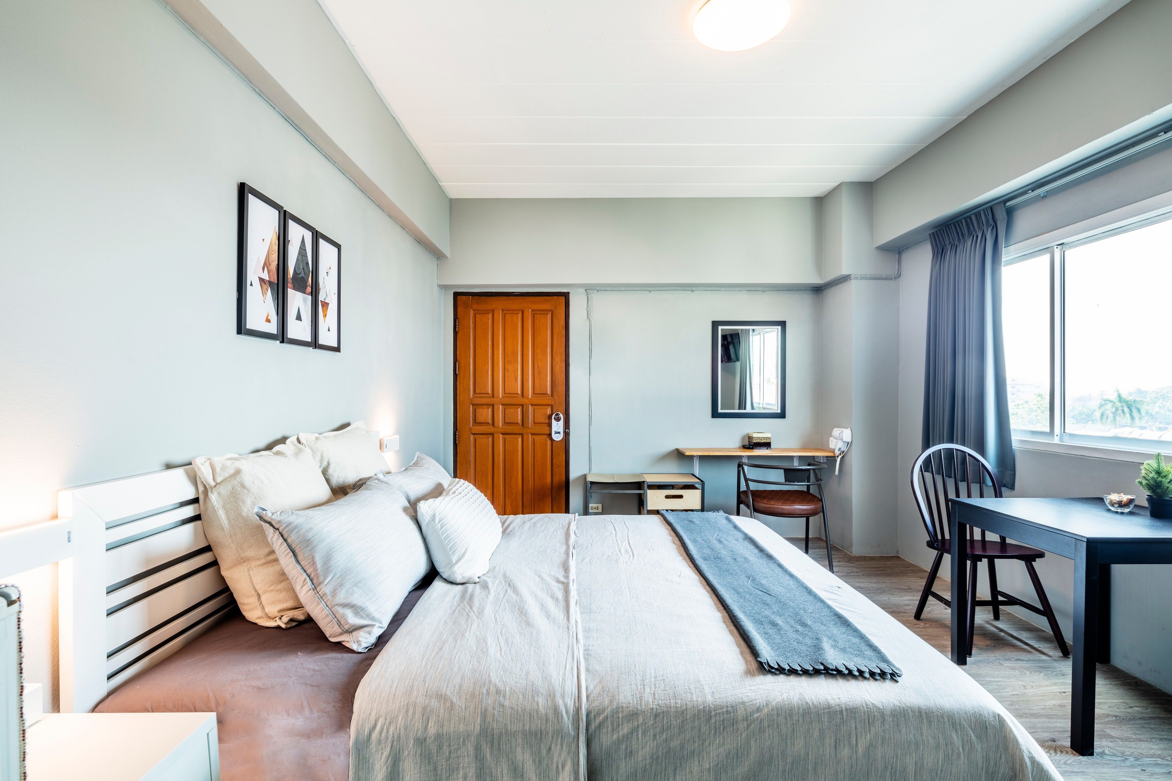 Standard Corner View Room | Sengetøy av topp kvalitet, dundyner og senger med overmadrass