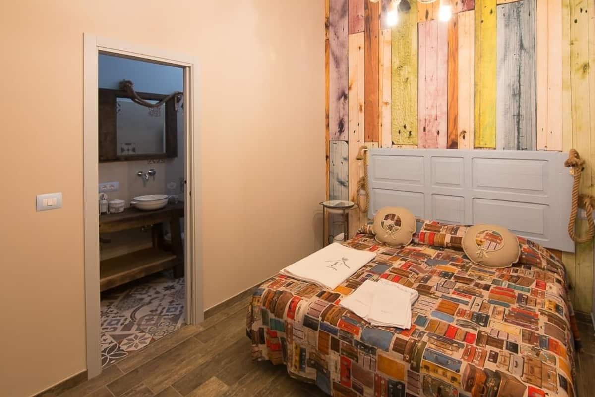 Dobbeltrom | Sengetøy av topp kvalitet, dundyner, memory foam-senger og skrivebord