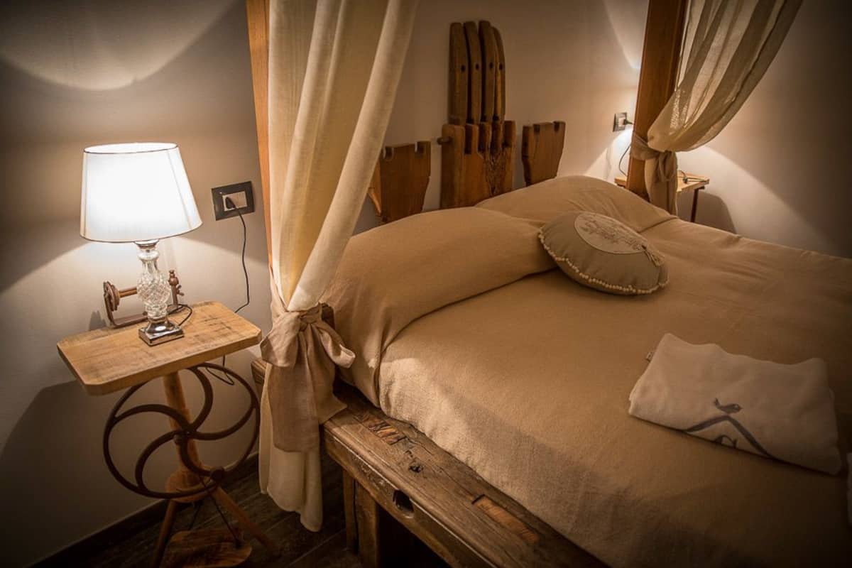 Dobbeltrom – exclusive | Sengetøy av topp kvalitet, dundyner, memory foam-senger og skrivebord