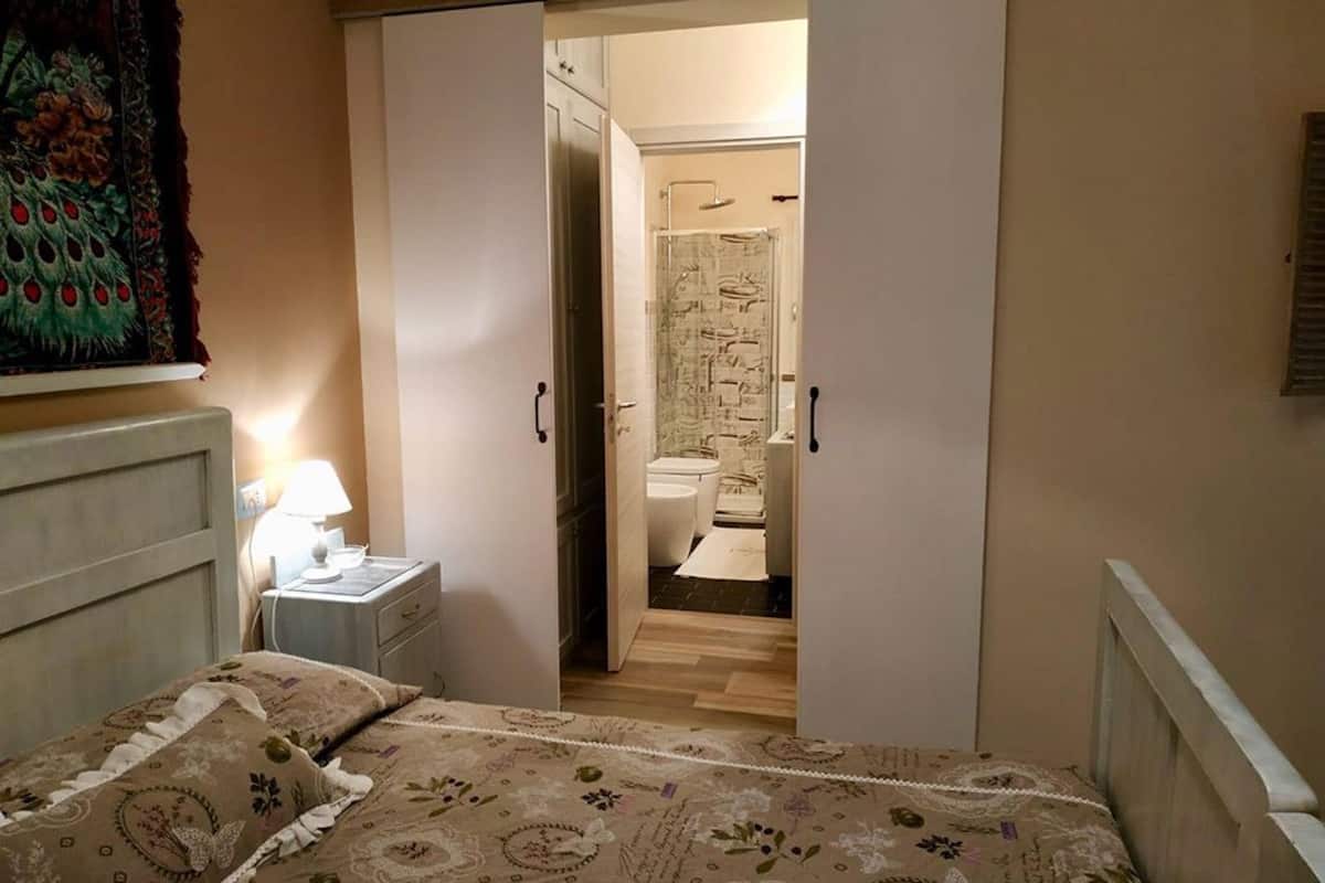 Familieleilighet | Sengetøy av topp kvalitet, dundyner, memory foam-senger og skrivebord