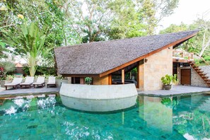 Villa de diseñador, 4 habitaciones | Alberca privada