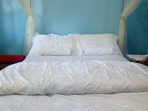 In-room safe, desk, blackout curtains, rollaway beds