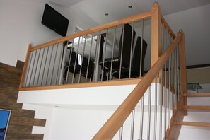 ห้องจูเนียร์สวีท | บริเวณนั่งเล่น | ทีวี