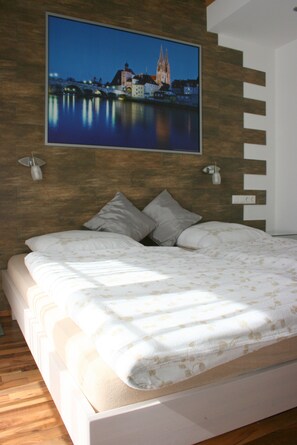 Junior Suite | In-room safe, desk, soundproofing, free WiFi - Pension am Donaubogen (Barbing)
