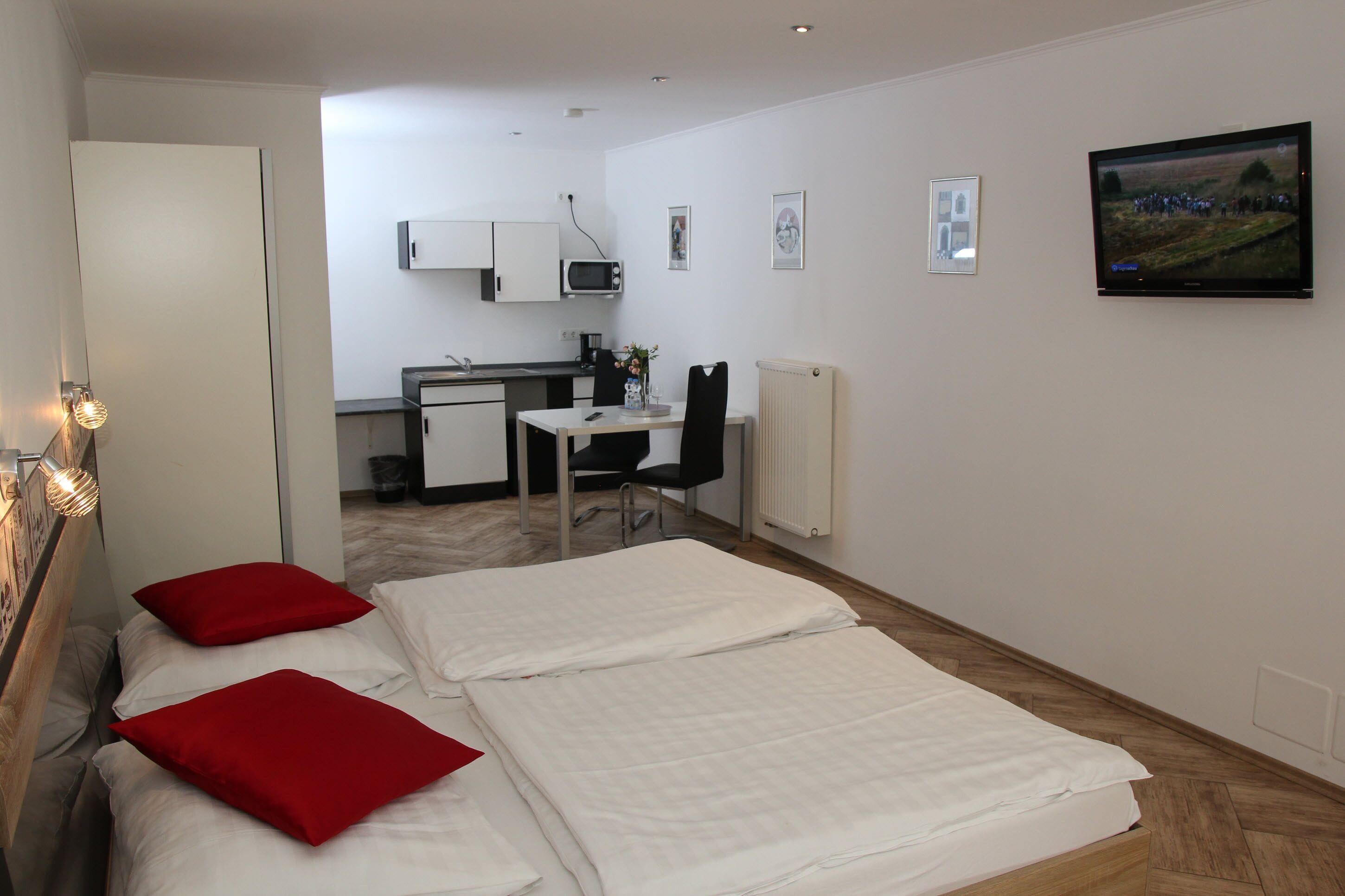 In-room safe, desk, soundproofing, free WiFi