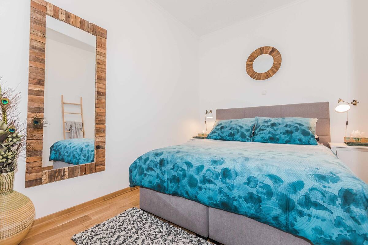 Superior Studio, Balcony | In-room safe, iron/ironing board, WiFi (free), individually decorated