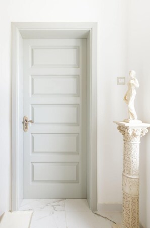 1 bedroom, blackout drapes, iron/ironing board, free WiFi - Ivory Suites (Floriana)