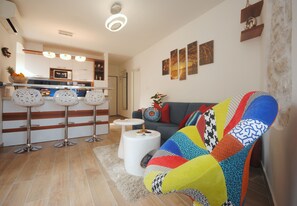 Leilighet – deluxe | Oppholdsrom | Smart-TV