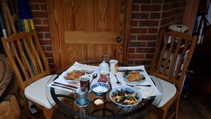 Breakfast area - Oak House B&B (Norwich)
