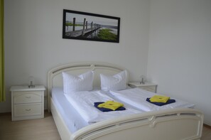 基本雙人房 | 遮光窗簾/窗簾、免費嬰兒床、摺床/加床 (收費)、免費 Wi-Fi