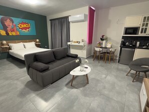 Family Studio Suite, 4th Floor | Premium bedding, free minibar, desk, laptop workspace - Connect Suites (Athens)