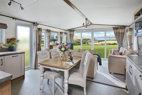Premium Plus Caravan 2 | In-room dining