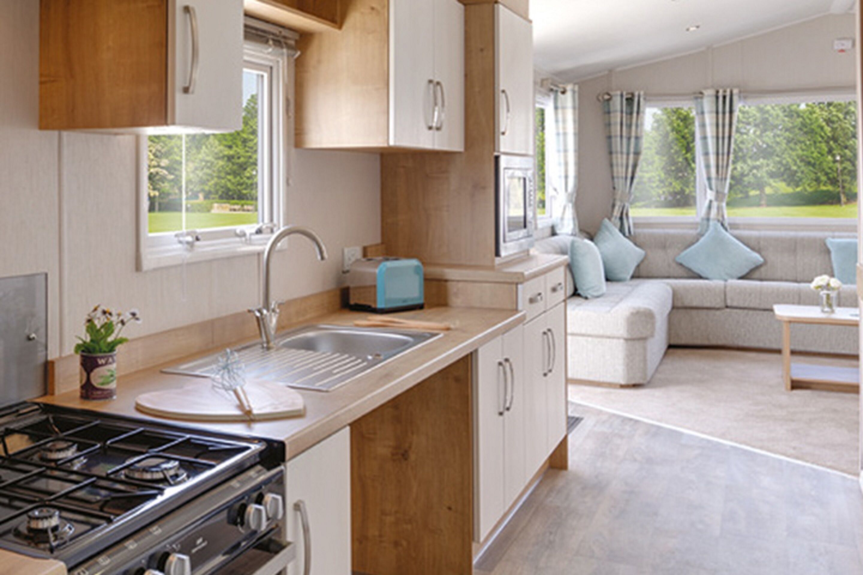 comfort caravan 2 accessible (pet) | private kitchen | full-sized fridge, microwave, oven, stovetop