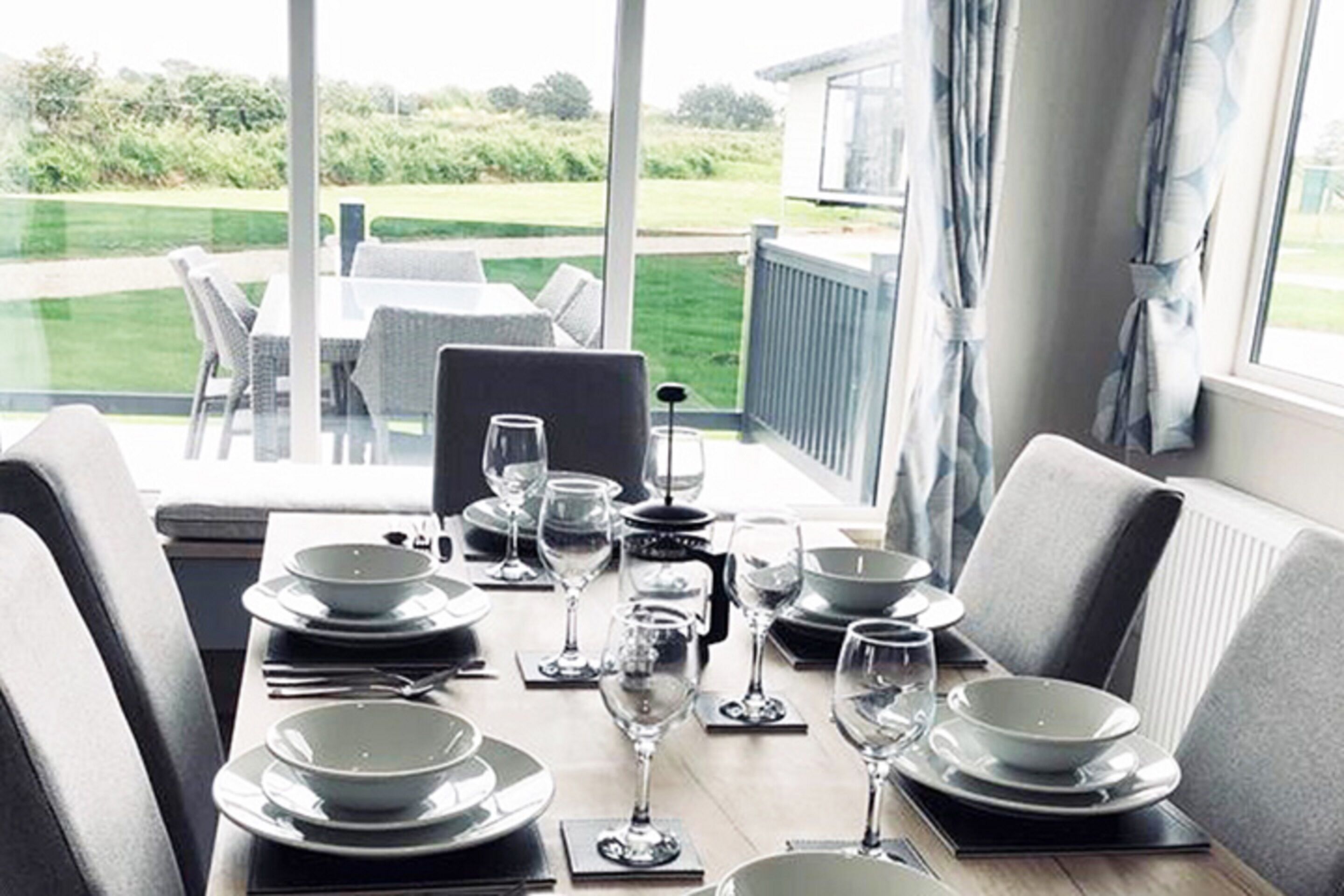 superior lodge 3 hot tub (pet friendly) | room amenity