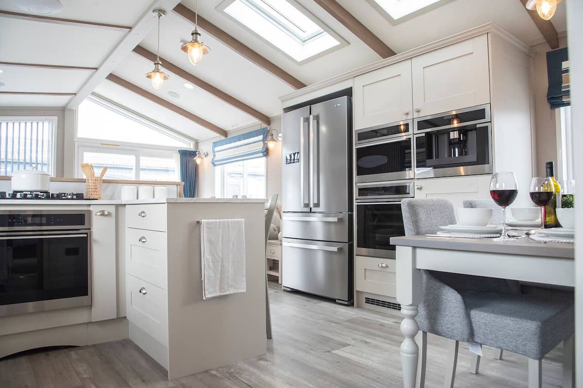 stargazer 7 berth with hot tub | private kitchen | full-sized fridge, microwave, oven, stovetop