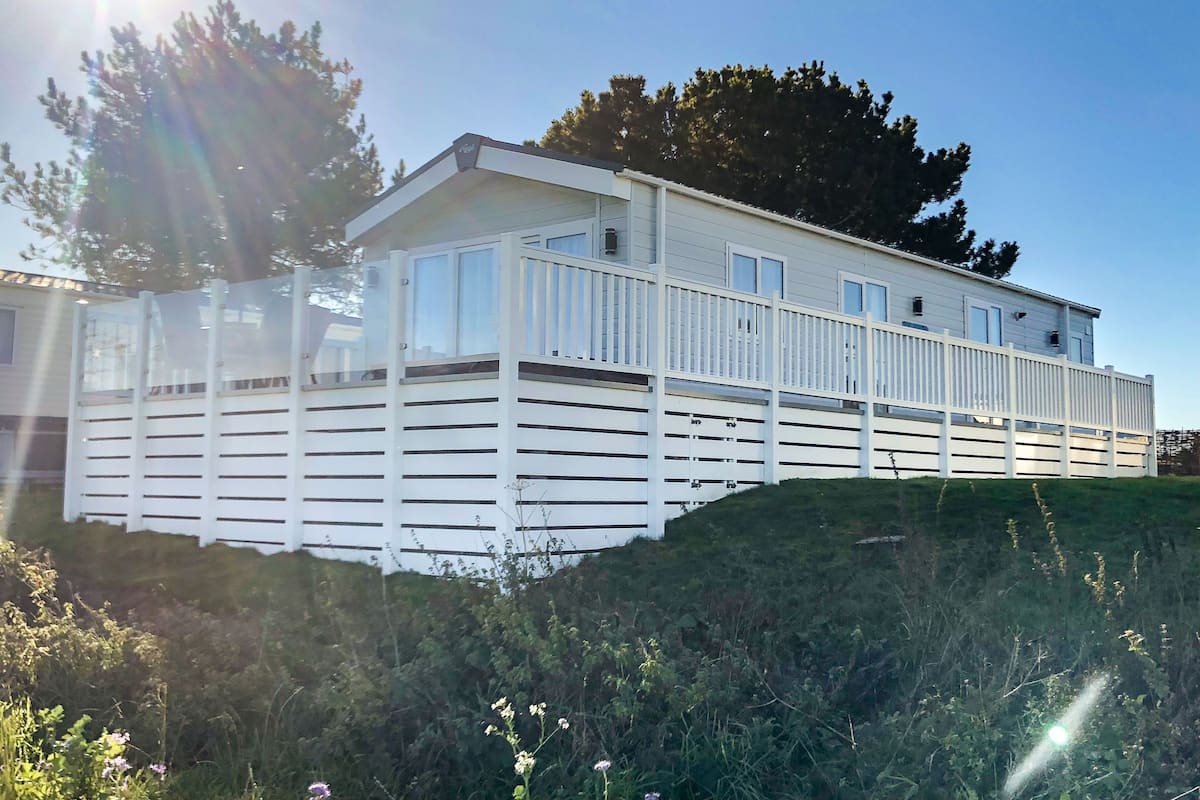 Premium Plus Caravan 3 (Hot tub) | Terrace/patio