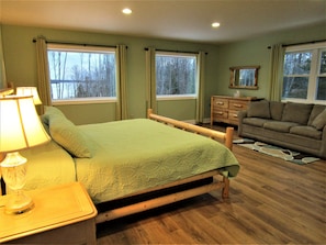 Deluxe Cabin, Multiple Beds, Non Smoking (Turo Home)