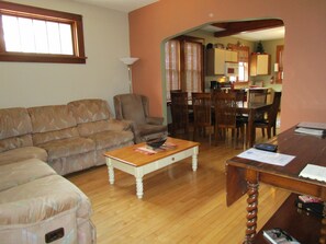 Standard House, Multiple Beds, Non Smoking (Active Lakeview Escape) | Living area