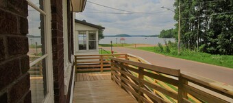 Active Lakeview Escape