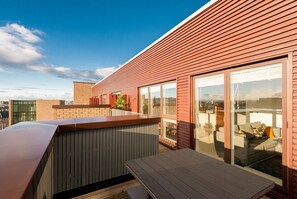 Premium Penthouse, City View | View from room - Silver Lining - Penthouse with parking (Edinburgh)