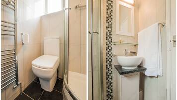 Studio | Bathroom | Shower, free toiletries, hair dryer, towels
