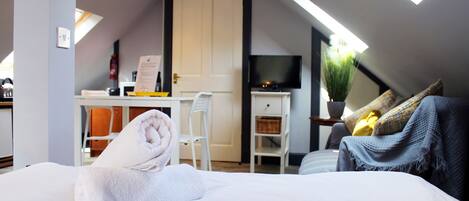 Literie de qualité supérieure, ameublement personnalisé, bureau