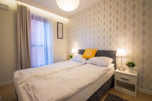 Waterlane Island Deluxe 3 | Kalis bunyi, seterika/papan seterika, dihias secara berasingan