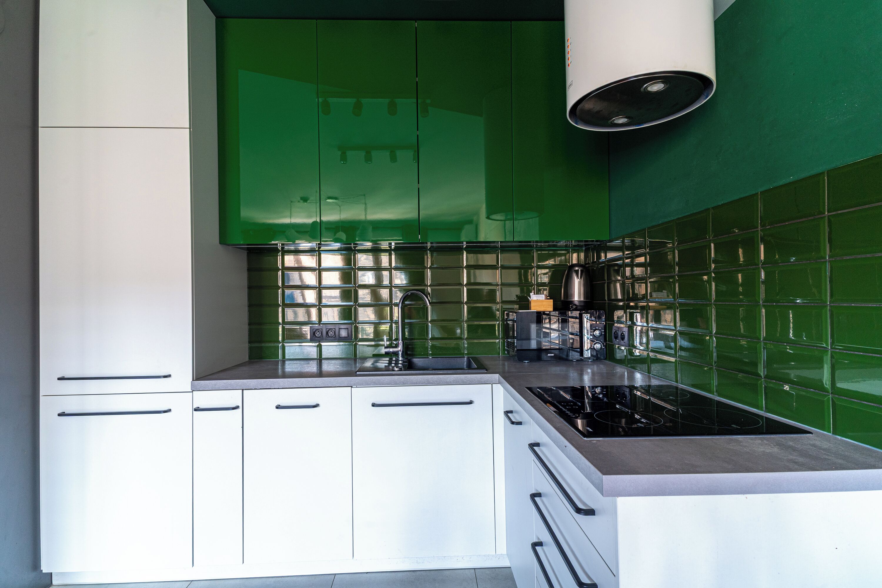 Waterlane Island Deluxe 2 | Private kitchen | Full-sized fridge, microwave, oven, stovetop