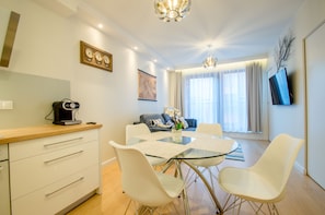 Waterlane Island Deluxe 3 | 客厅 | 平板电视