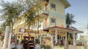 Ngoại thất