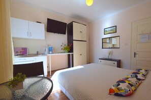 Standard Studio (bok 205) | Private kitchenette