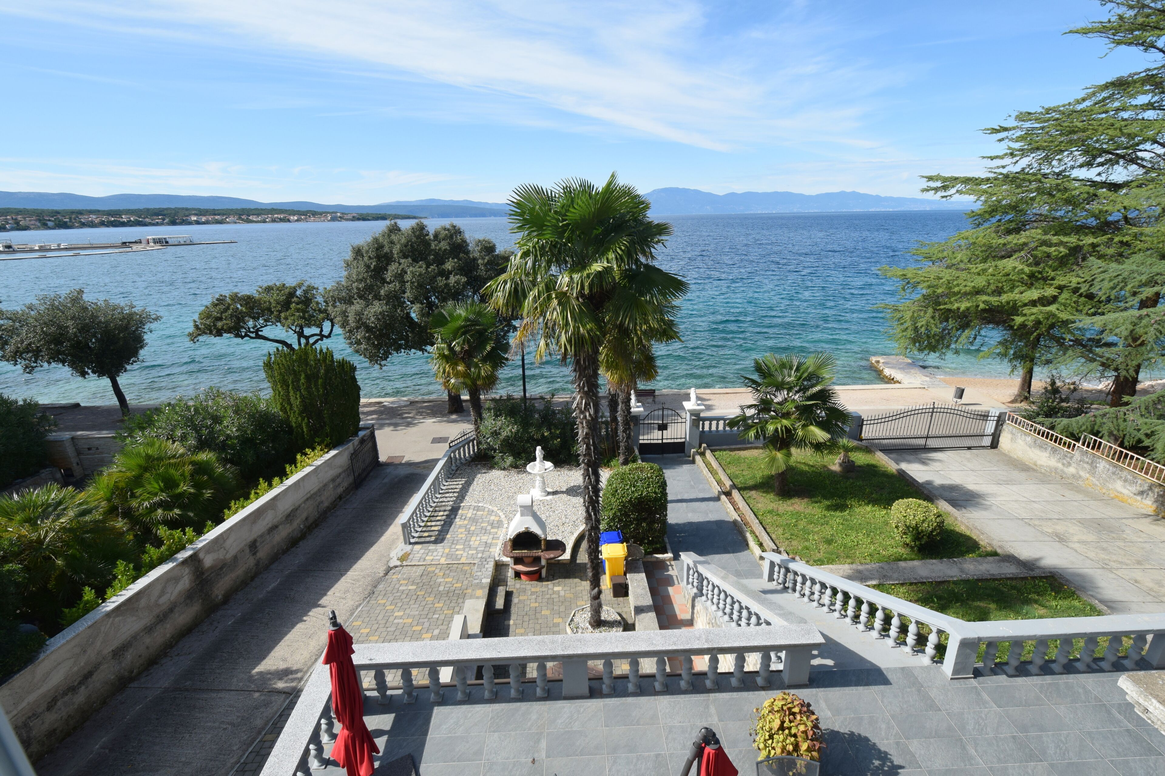 Studio (pogled 206) | Vue depuis le balcon