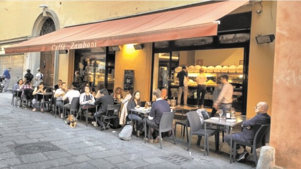 Exterior - SpeakEasy Due Torri (Bologna)