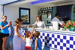 Bar (on property) - Hotel smeraldo (Tortoreto)