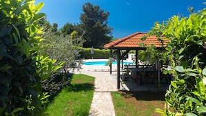 Pool - House Ore (Malinska-Dubasnica)