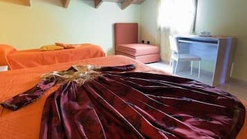 Double Room, 2 Bedrooms, Private Bathroom (not in room) | Desk, soundproofing, free WiFi, bed sheets