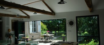 Gite La Fontaine du Chemin - Hostel