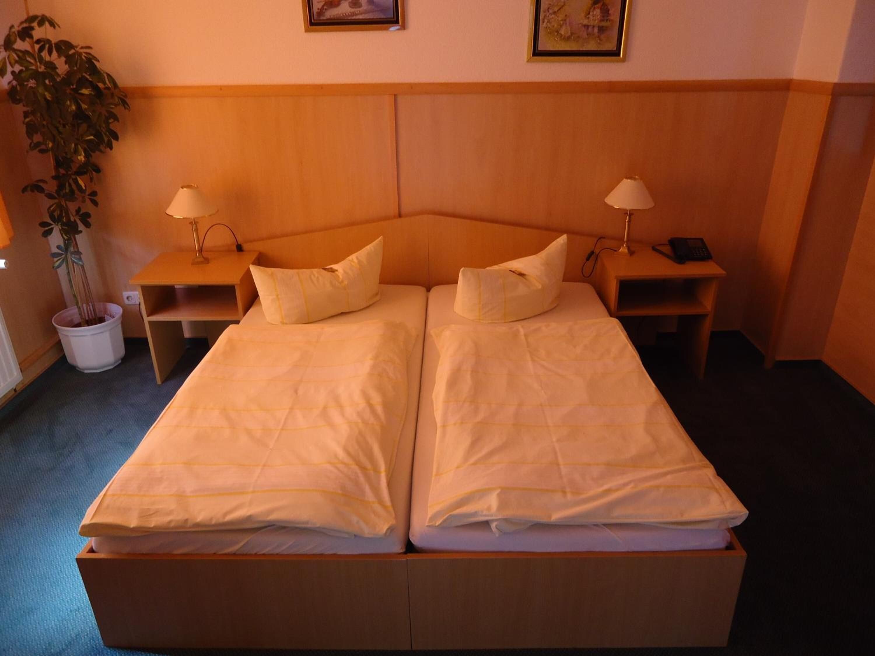 Schreibtisch, schallisolierte Zimmer, kostenloses WLAN, Bettwäsche