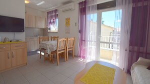 Unclassified image, 2 of 12, button - Apartment Jela (Malinska-Dubasnica)