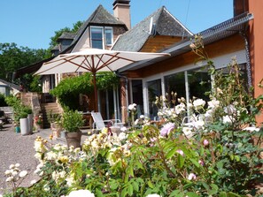 Courtyard - Chambre D'Hôtes Le Ponsonnet (Conques-en-Rouergue)