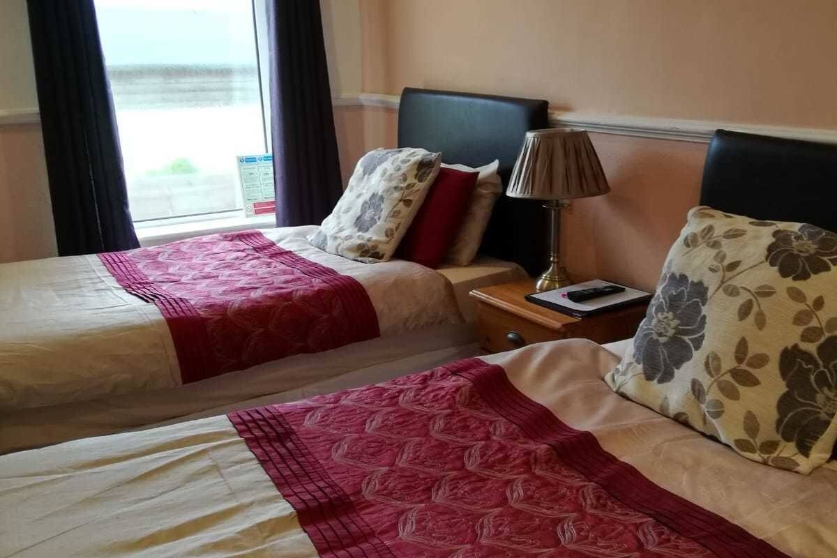 room 1 (twin) | iron/ironing board, free wifi, bed sheets