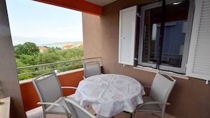 Appartement, 2 chambres | Balcon