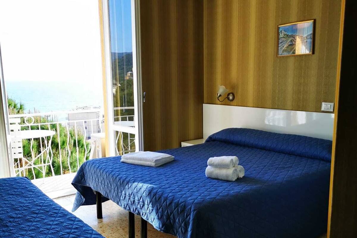 In-room safe, free WiFi, bed sheets